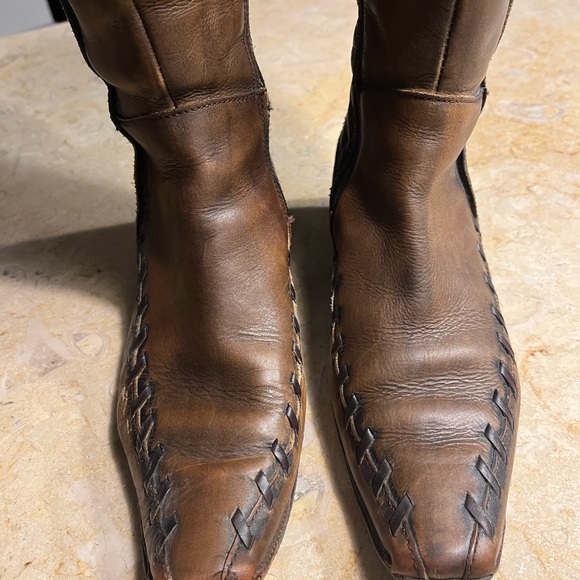 Picolino Distressed Leather Boots with Stitch Detailing and Zipper - Picture 9 of 10
